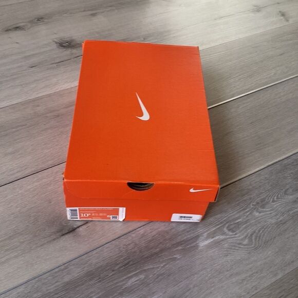 Nike‎ Odyssey React 2 Flyknit Grey/Purple New in Box - Picture 4 of 10